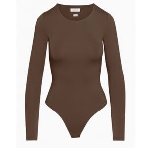 ARITIZA CONTOUR CREW LONGSLEEVE BODYSUIT